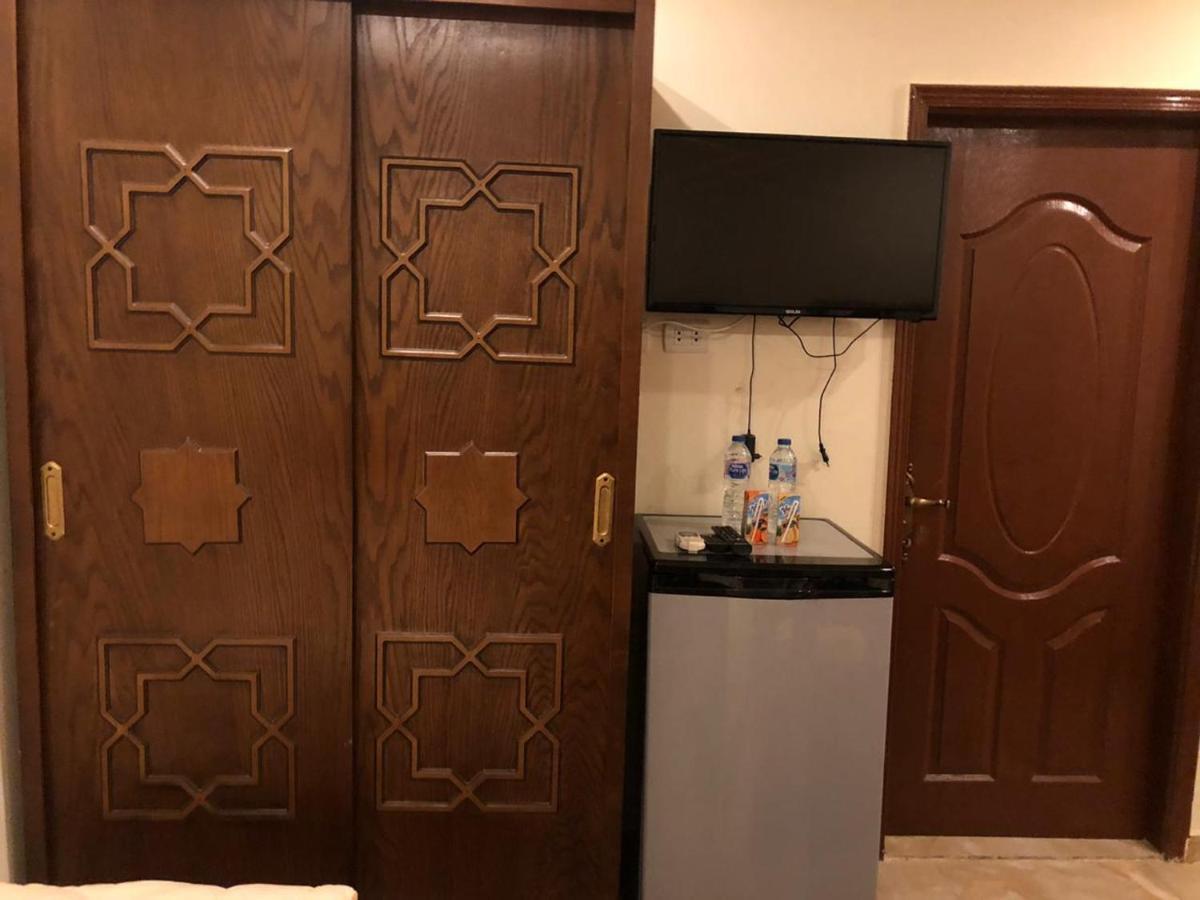 Full Pyramids View Apartment With Balcony For 8 P Kafret el-Gabal Zewnętrze zdjęcie