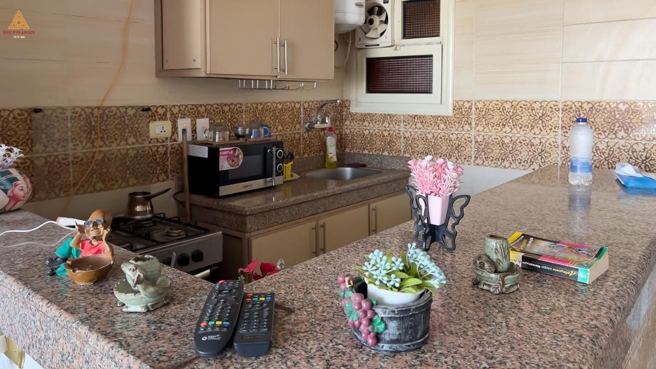 Full Pyramids View Apartment With Balcony For 8 P Kafret el-Gabal Zewnętrze zdjęcie