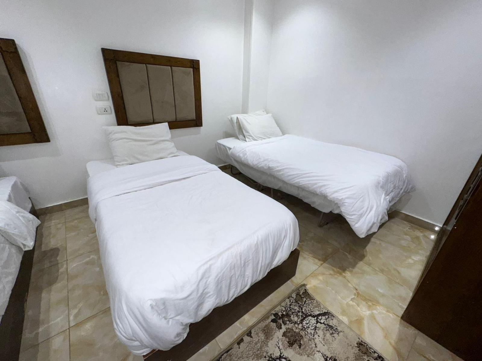 Full Pyramids View Apartment With Balcony For 8 P Kafret el-Gabal Zewnętrze zdjęcie