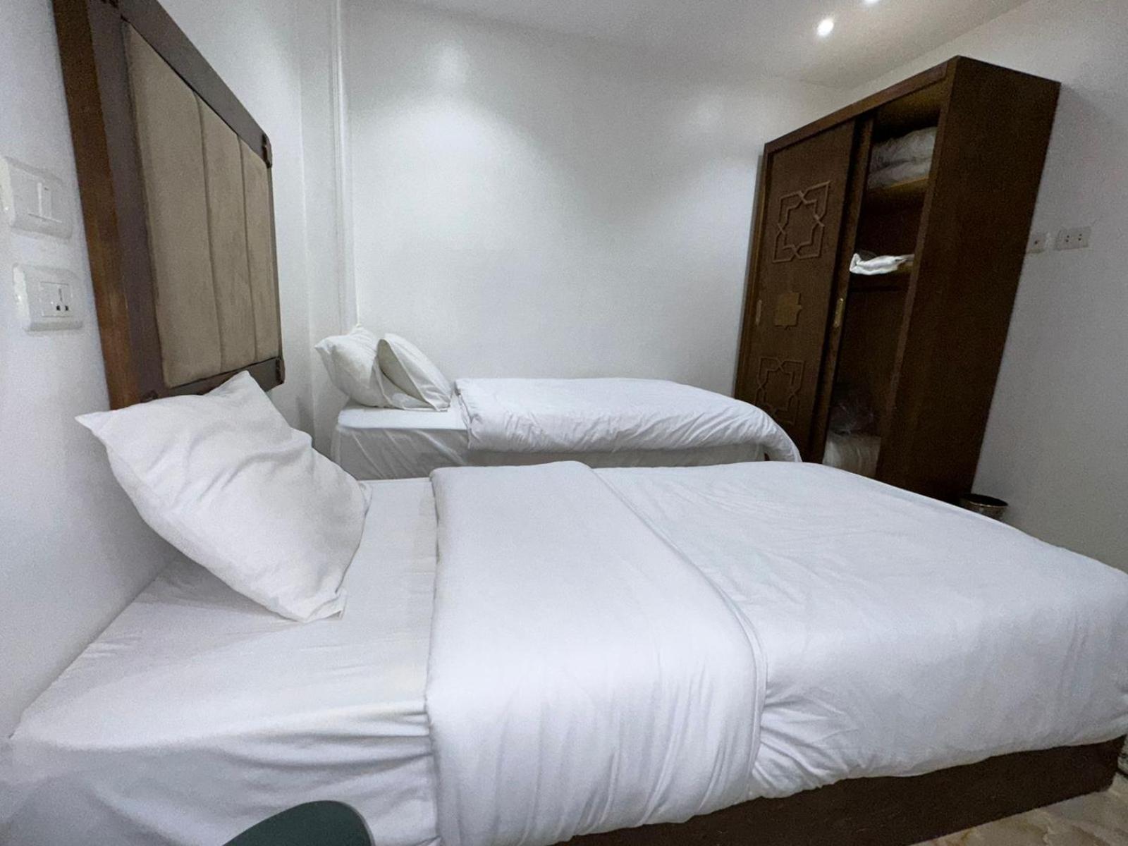 Full Pyramids View Apartment With Balcony For 8 P Kafret el-Gabal Zewnętrze zdjęcie
